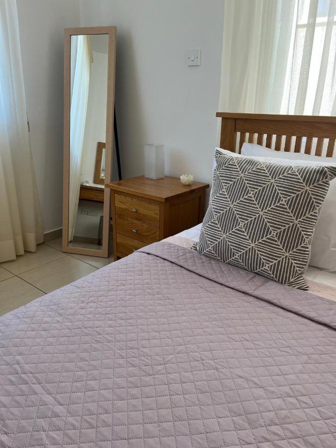 Beautiful 2 Bed Apartment In Peyia Valley, Paphos מראה חיצוני תמונה