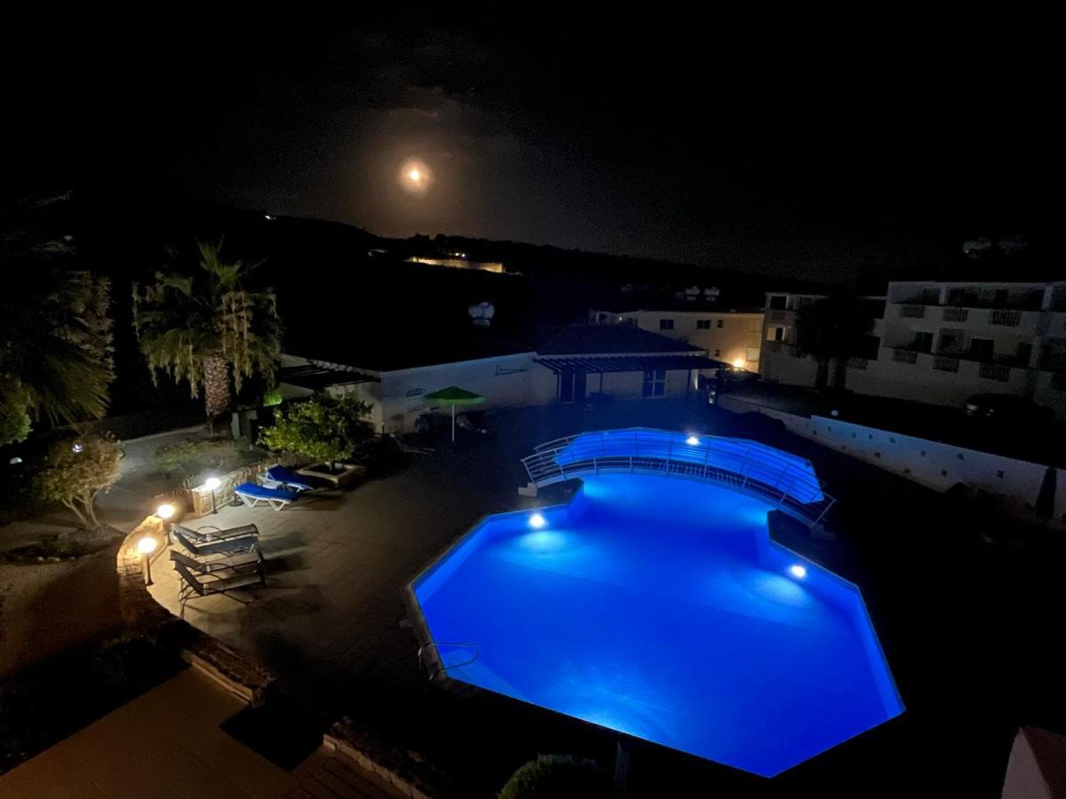 Beautiful 2 Bed Apartment In Peyia Valley, Paphos מראה חיצוני תמונה