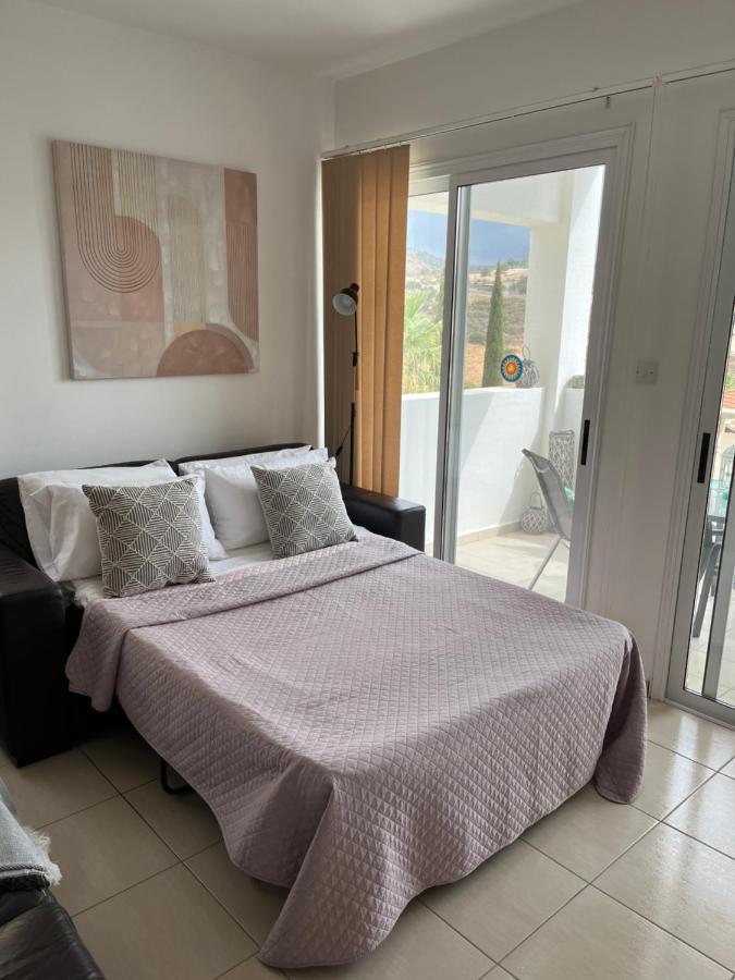 Beautiful 2 Bed Apartment In Peyia Valley, Paphos מראה חיצוני תמונה