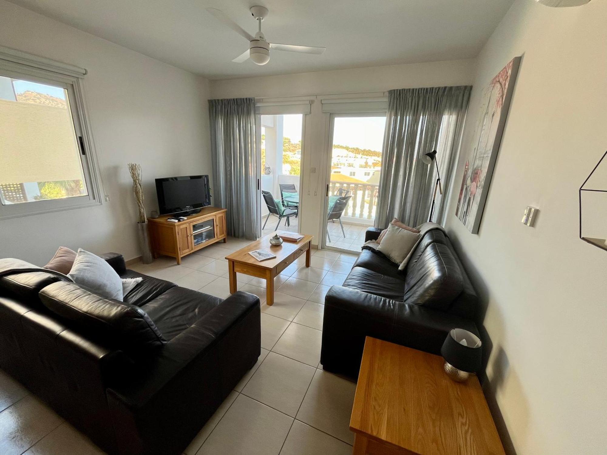 Beautiful 2 Bed Apartment In Peyia Valley, Paphos מראה חיצוני תמונה
