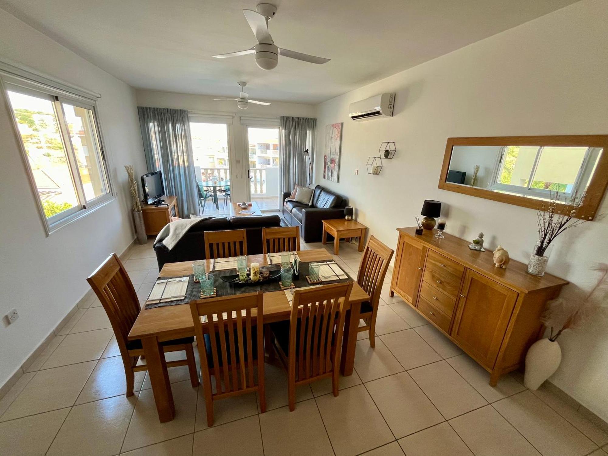Beautiful 2 Bed Apartment In Peyia Valley, Paphos מראה חיצוני תמונה